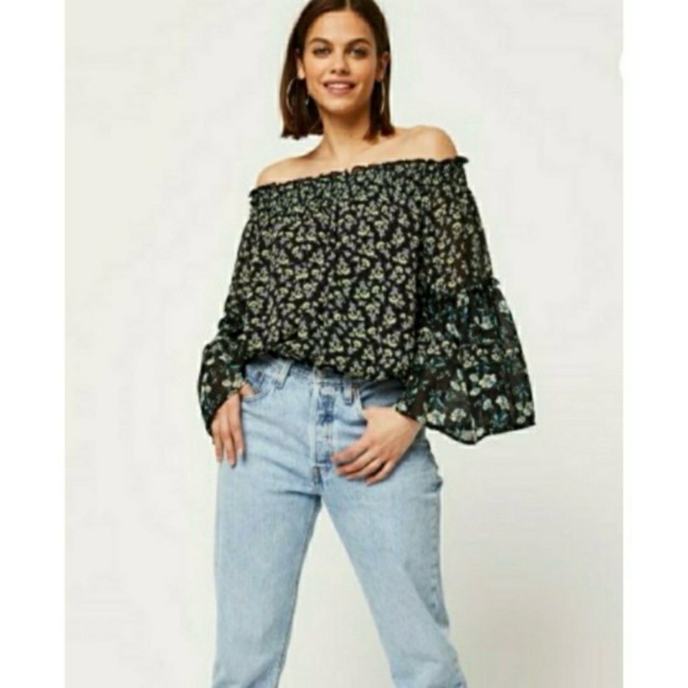 Free People Off the Shoulder Rose Valley‎ Printed Bell Sleeve Blouse Size XS EUC - Picture 2 of 11